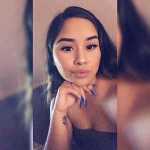 Meet your Posher, Valeria